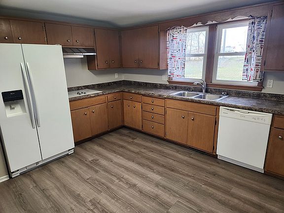 3rd image of 196 Winnebago Way