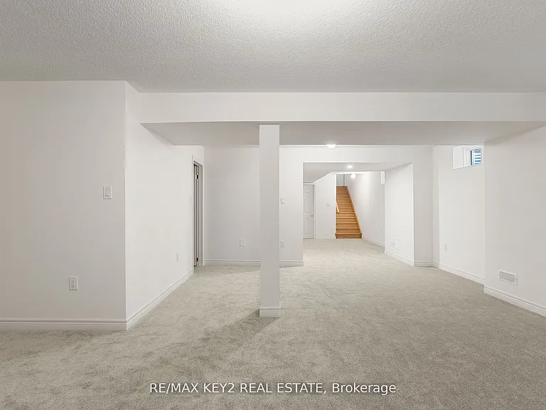 175 Hartney Dr — Photo 32