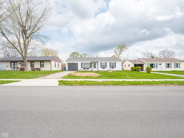 671 Maple Ln, Mooresville, IN 46158