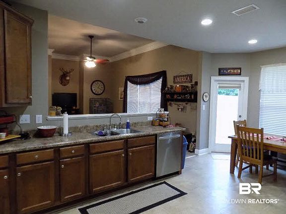 4th image of 26594 Dean Ct