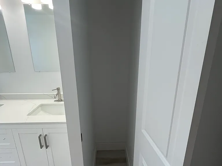 751 W Avon Rd — Photo 26
