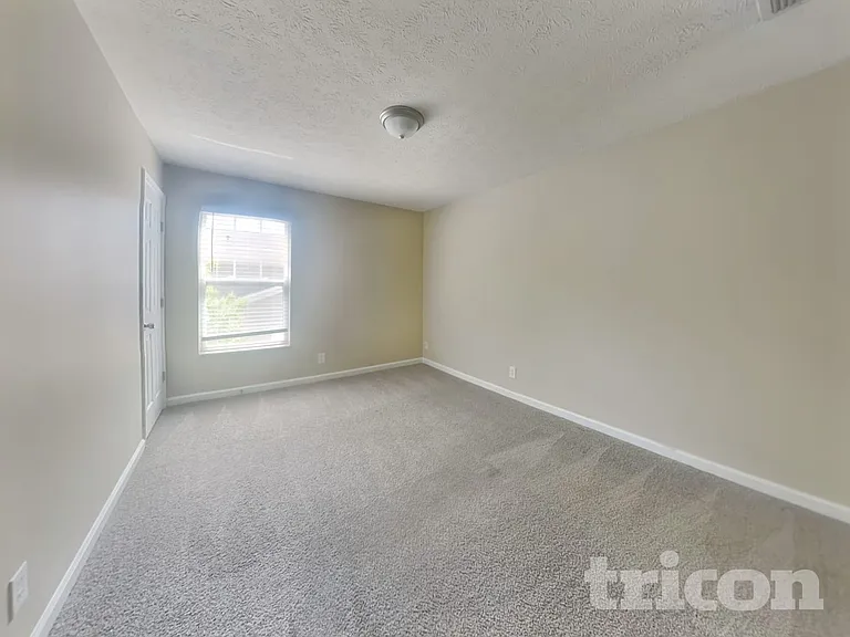 4480 Frost St — Photo 12