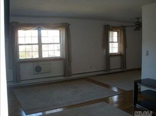 334 Lakeland Ave APT 4H, Sayville, NY 11782