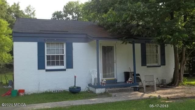 2nd image of 2741 Alden St