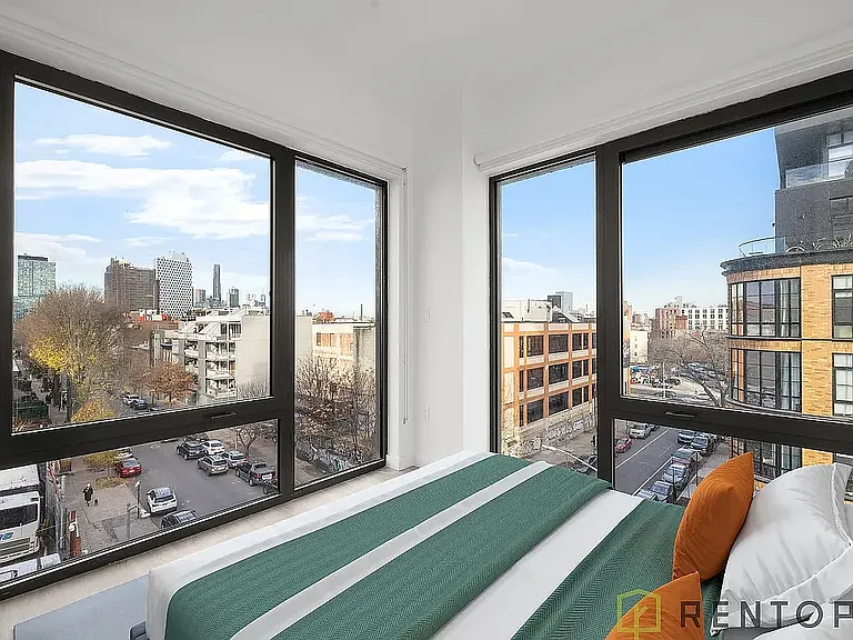 527 Grand Ave #110 — Photo 3