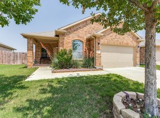 461 Creek Terrace Dr, Saginaw, TX 76131