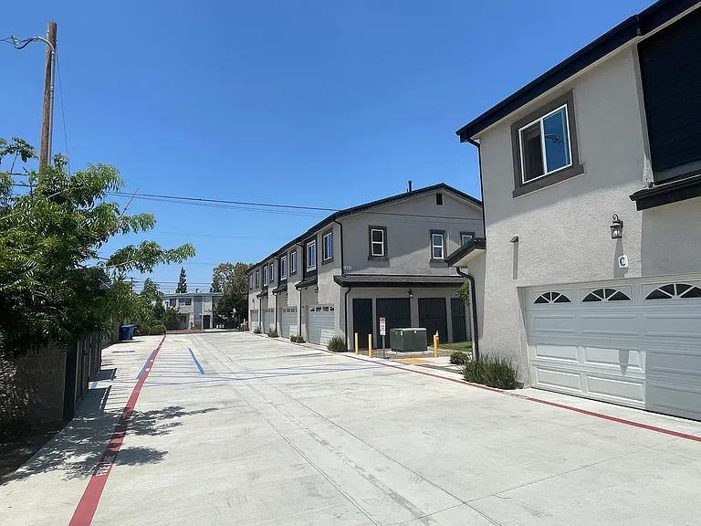7604 Perry Rd #D — Photo 18