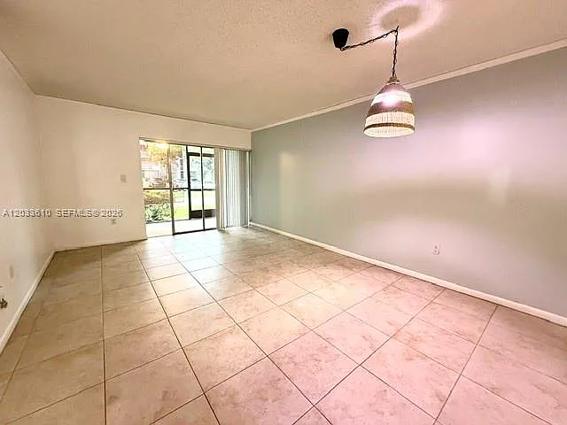 731 N Pine Island Rd #103 — Photo 3