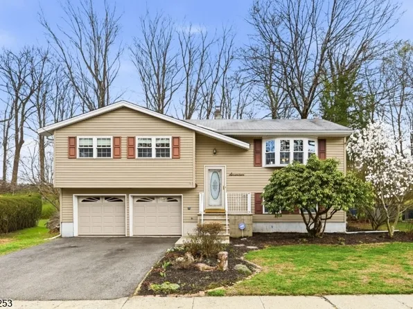 17 Donald Ave, Newton Town, NJ 07860