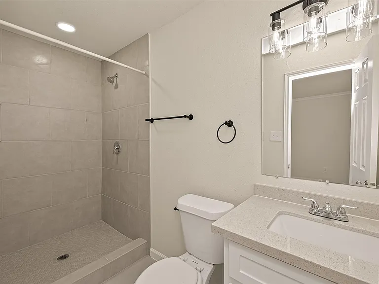25409 Pebble Dr — Photo 17