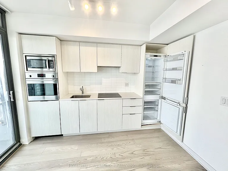 11 Wellesley St W #3410 — Photo 6