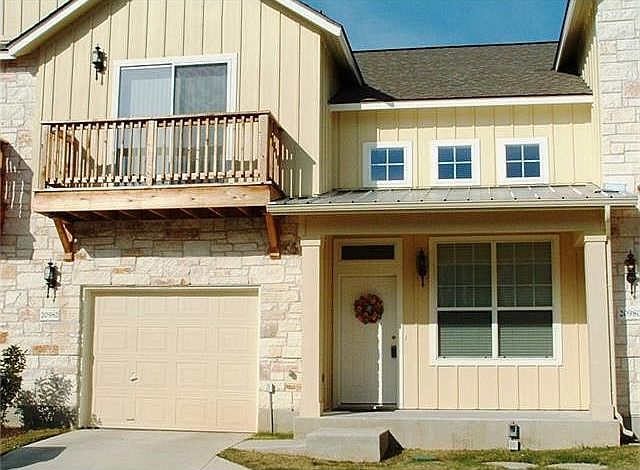 1st image of 20982 Waterside Dr