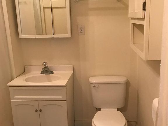 2nd image of 1521 Woodward Ave APT 5