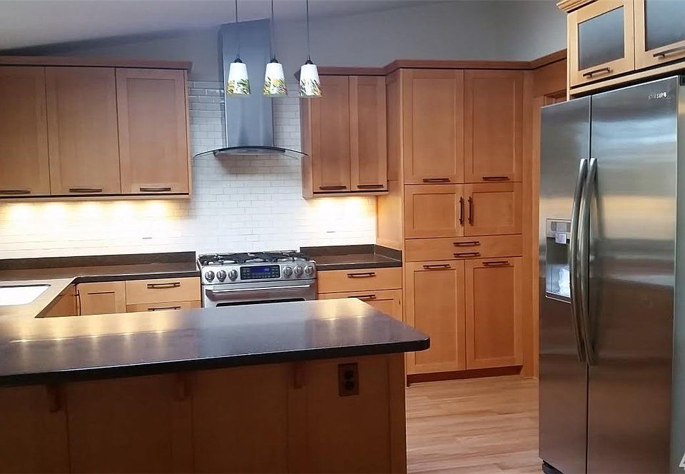 2nd image of 2725 Langridge Loop NW