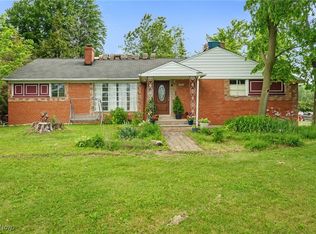 6123 Wilson Mills Rd, Highland Heights, OH 44143