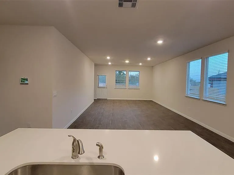 179 Sweetwater Dr — Photo 6