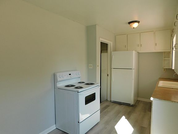 5th image of 1123 N Dellrose Ave