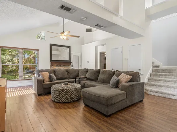 1813 Quail Run Dr, Garland, TX 75040