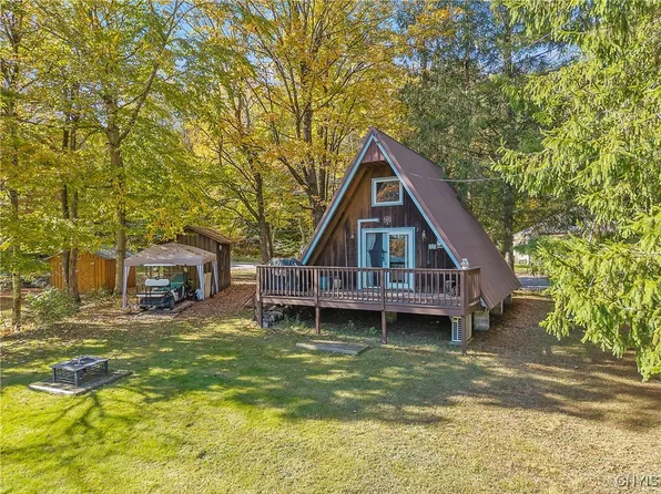 2 Ferncrest Dr, Altmar, NY 13302