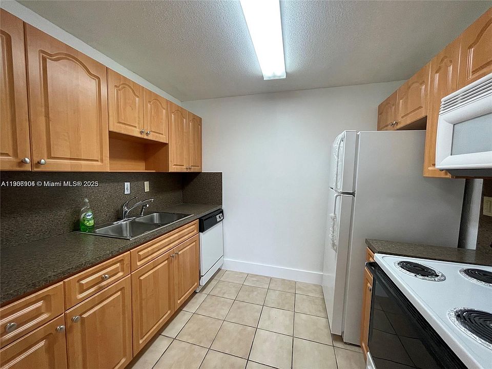 1st image of 4670 W 13th Ln APT 504