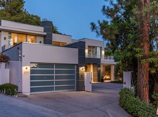 9011 Alto Cedro Dr, Beverly Hills, CA 90210