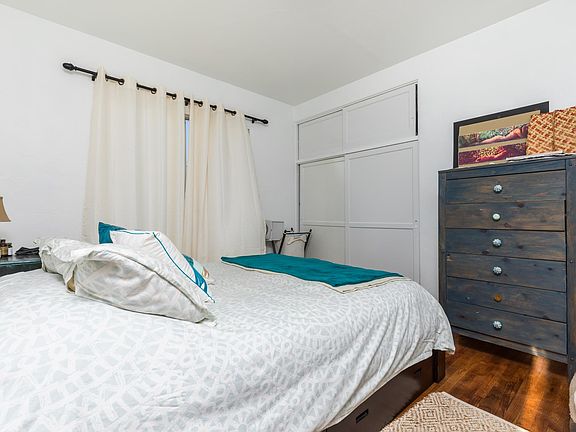 3rd image of 4081 38th St