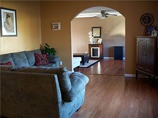 3rd image of 1689 Fountain Lake Dr E