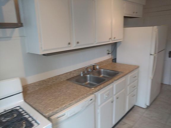 Garbage Disposal & Dishwsher