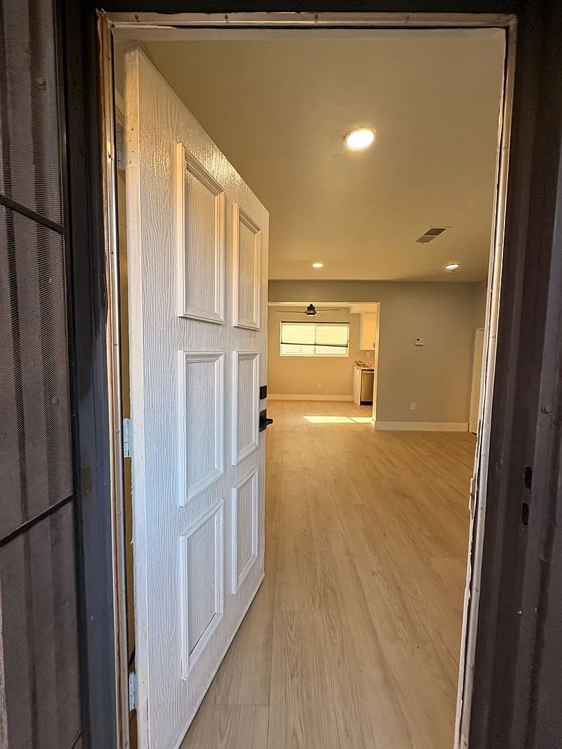 RV T 1708 — Photo 3