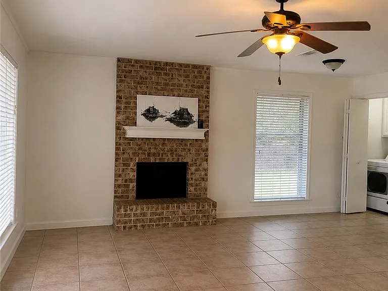 3010 Normand Dr — Photo 4