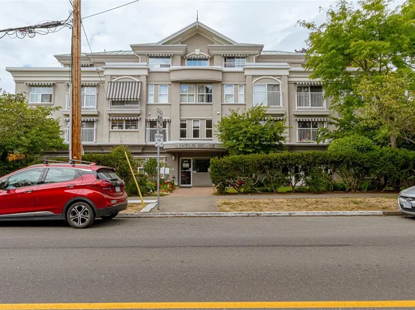 1070 Southgate St #309, Victoria, BC V8V 2Z2
