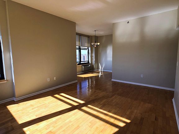 Living Room / Dining Room