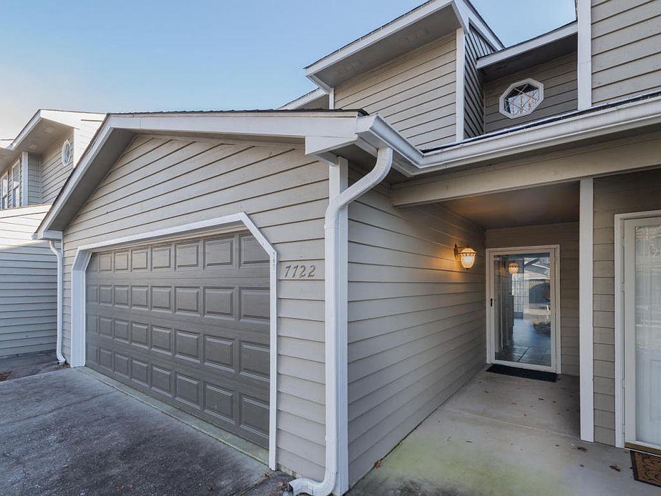 1st image of 7722 Village Dr #2