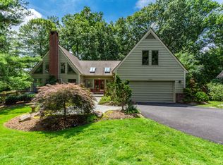 7350 Hooking Rd, Mc Lean, VA 22101