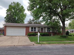1206 Wheaton Dr, Saint Charles, MO 63301