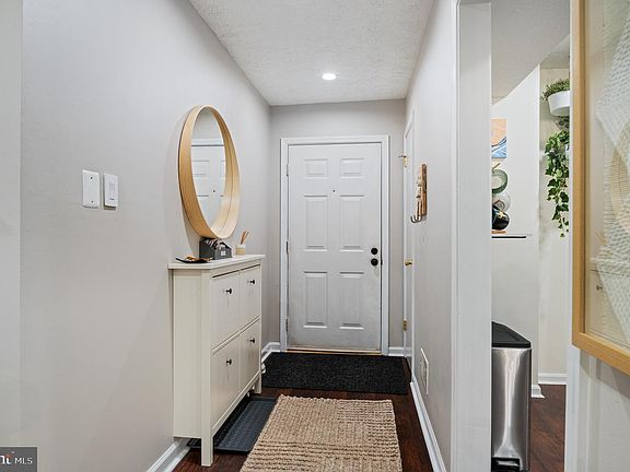 5th image of 22 Windbrooke Cir #22