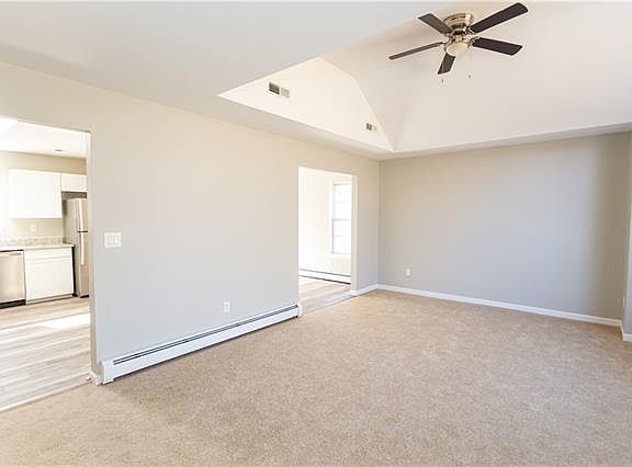 3rd image of 17 Cindy Ln