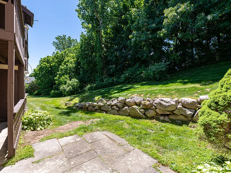 11 Eden Ct #11 — Photo 19