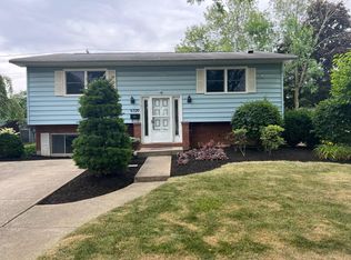 6320 Faircrest Rd, Columbus, OH 43229