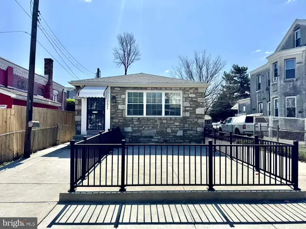 5825 Ditman St, Philadelphia, PA 19135