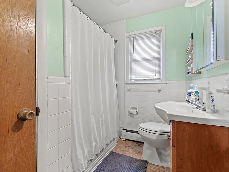 6804 Calverton Dr — Photo 11