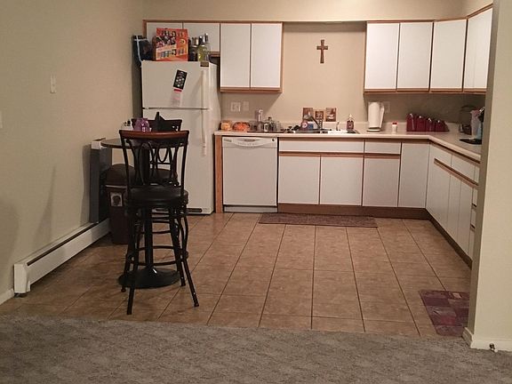2nd image of 710 Arcadia Dr APT 1