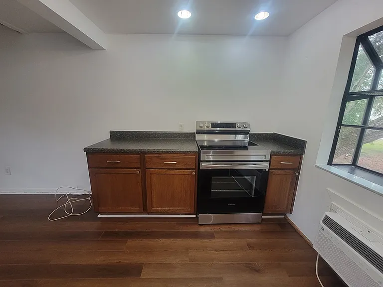 2142 Bradford St #325 — Photo 6