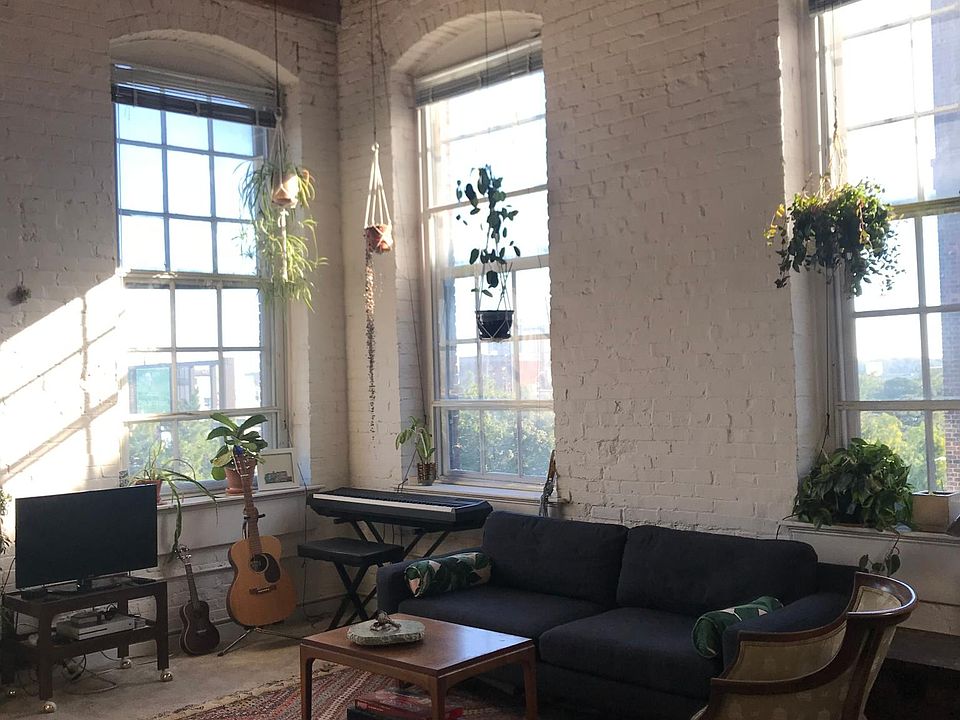1st image of 313 Vine St APT 405