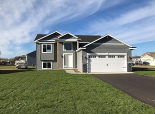 579 18th St NW, Sauk Rapids, MN 56379