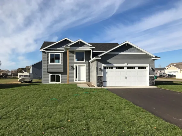 579 18th St NW, Sauk Rapids, MN 56379