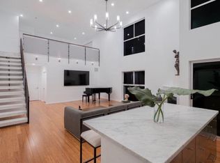 7062 Hawthorn Ave APT 202, Los Angeles, CA 90028