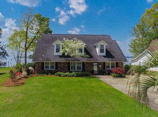 1613 Quail Trl, Manning, SC 29102