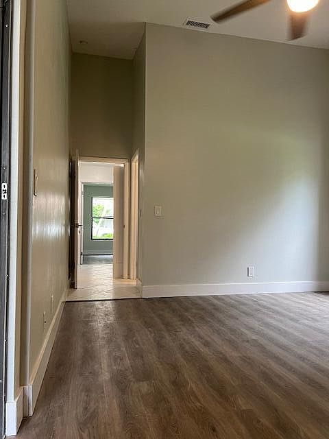 1st image of 704 Lochwick Terrace #9