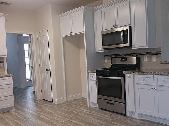 2nd image of 614 Taylor Brook Ct